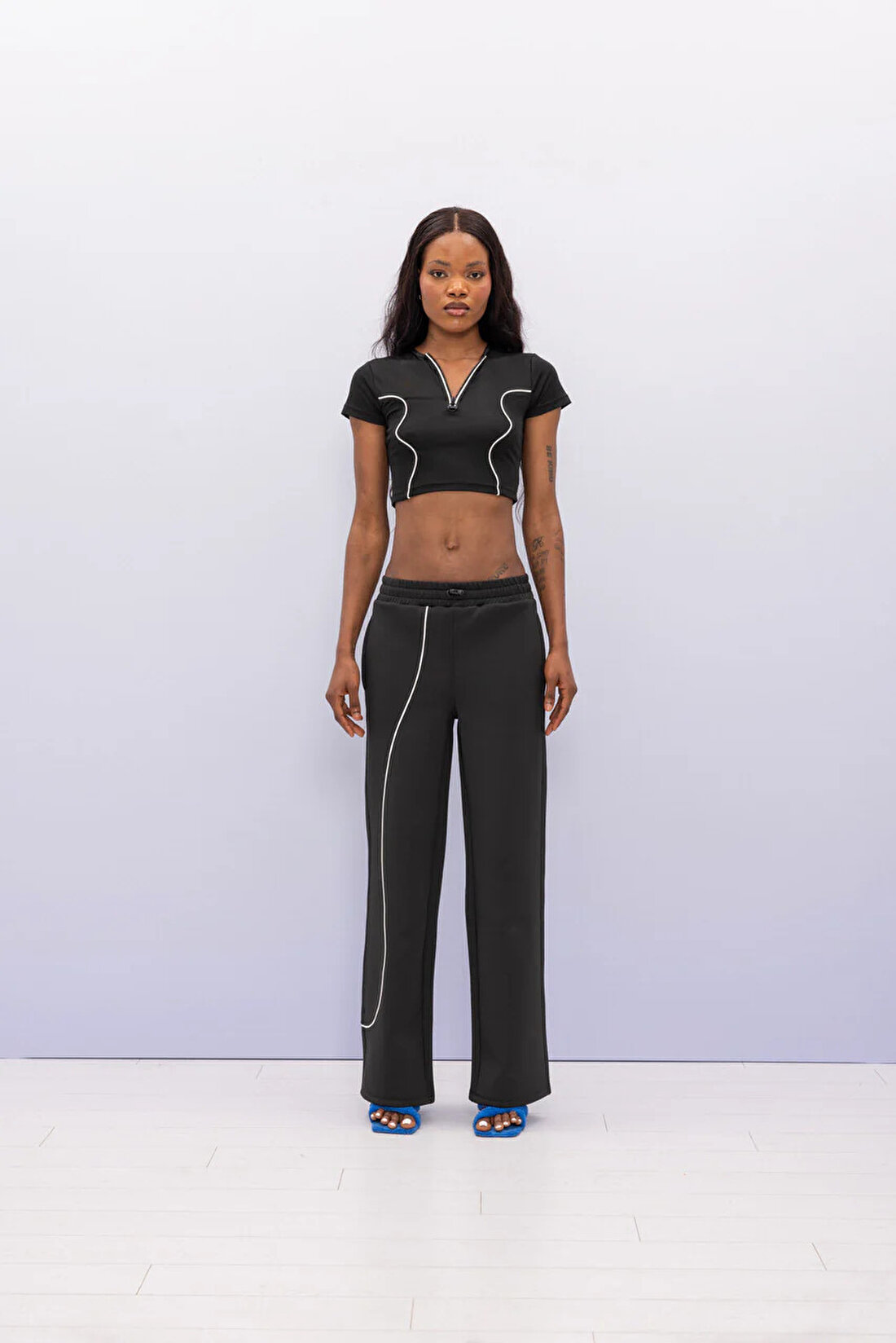 The Contour Pants-Black