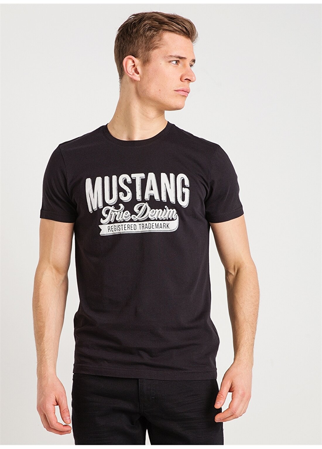 Mustang Kabartma Baskılı Siyah T-Shirt