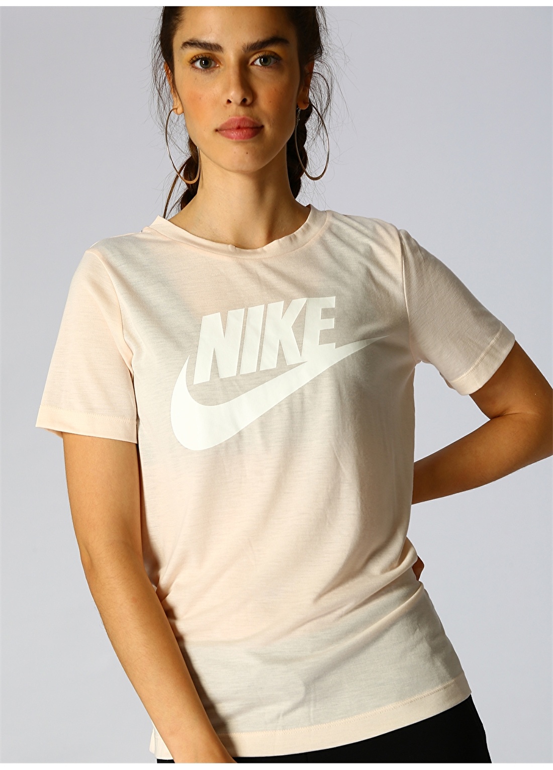 Nike Sportswear Essential T-Shirt