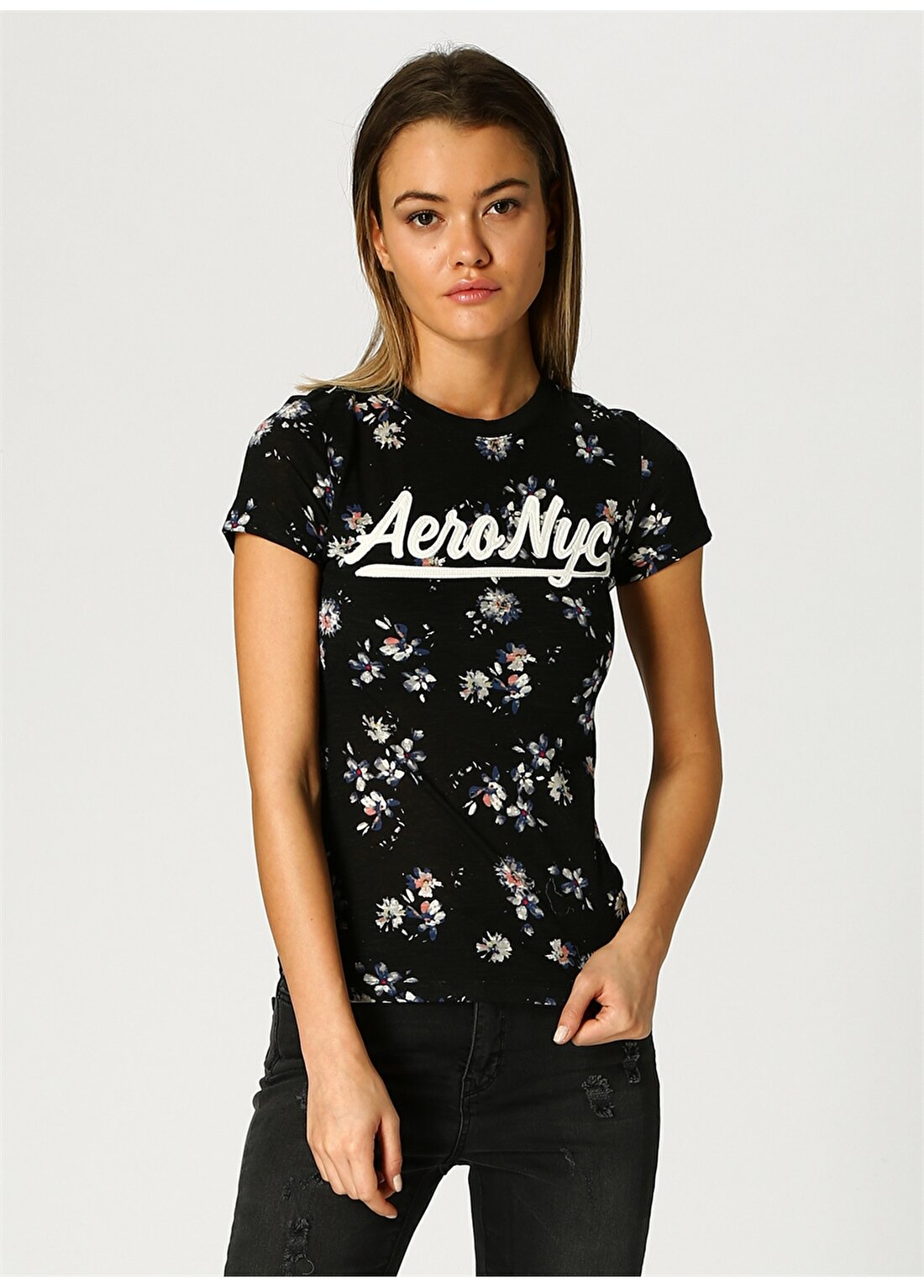 Aeropostale 4170 Bisiklet Yaka Çiçek Desenli Siyah Kadın T-Shirt