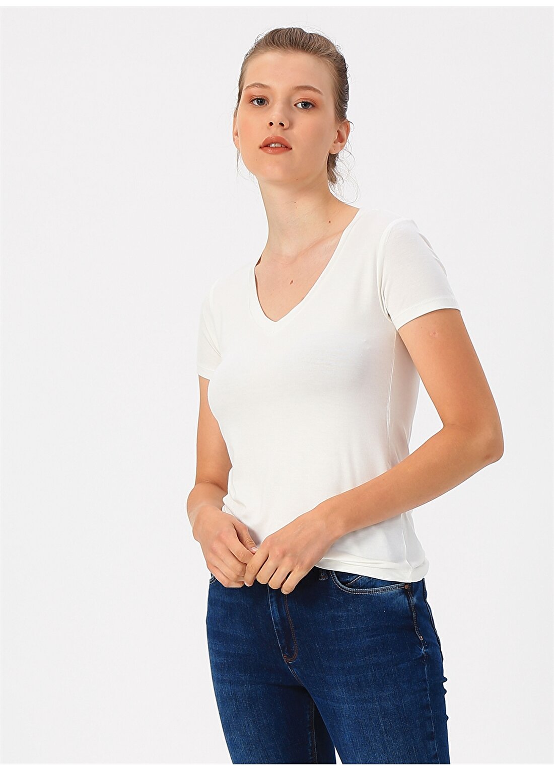 Aeropostale Beyaz Kadın V Yaka Kısa Kollu T-Shirt