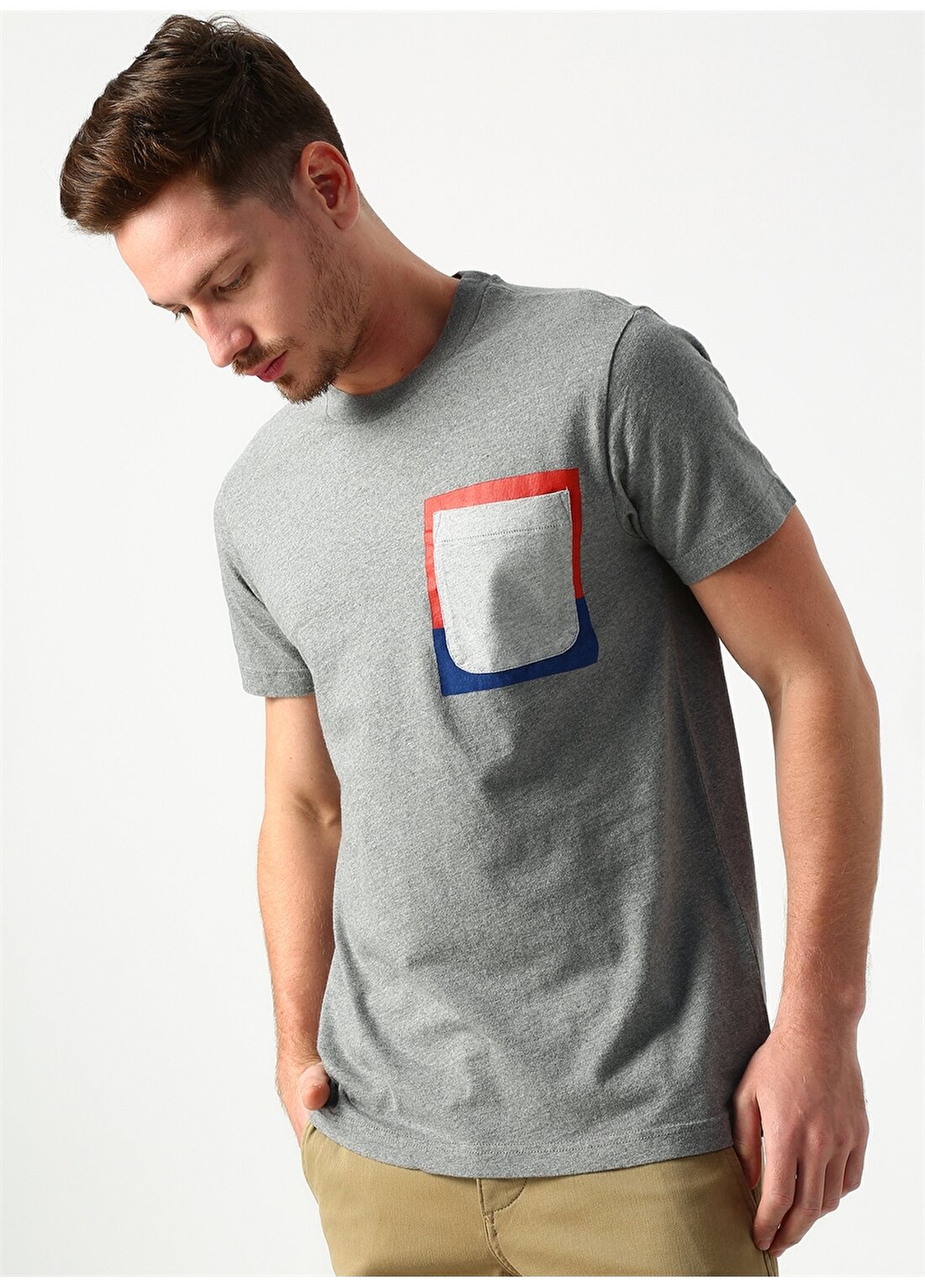 Dockers Cep Detaylı Gri T-Shirt