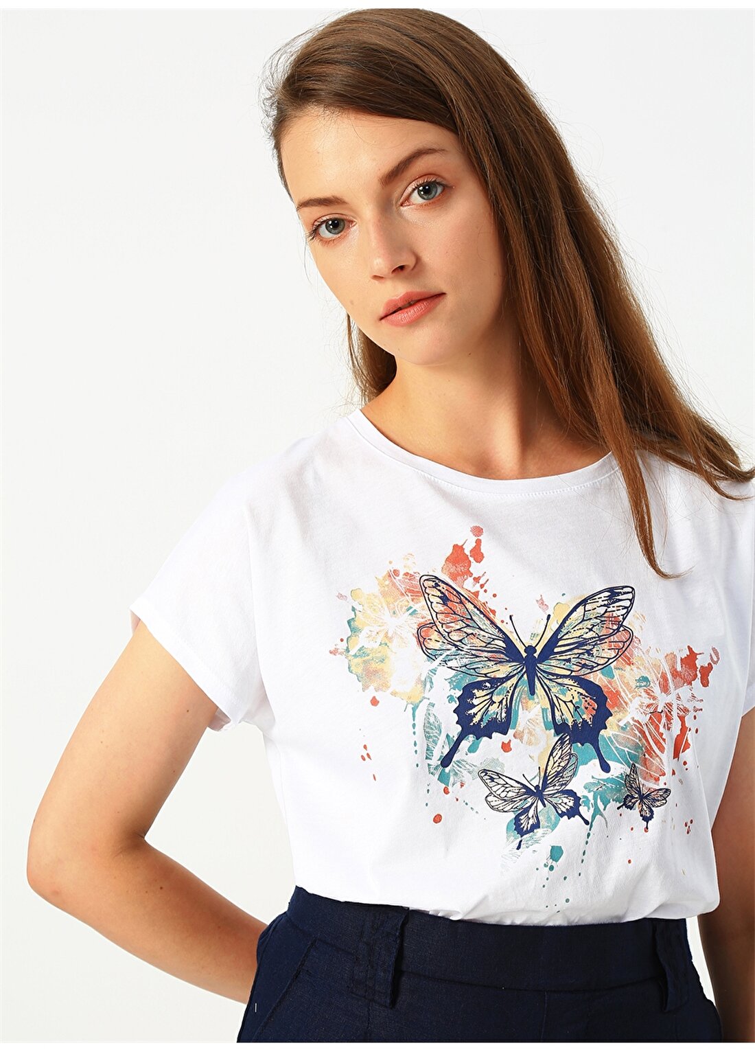 Mavi Kelebek Baskılı Beyaz T-Shirt