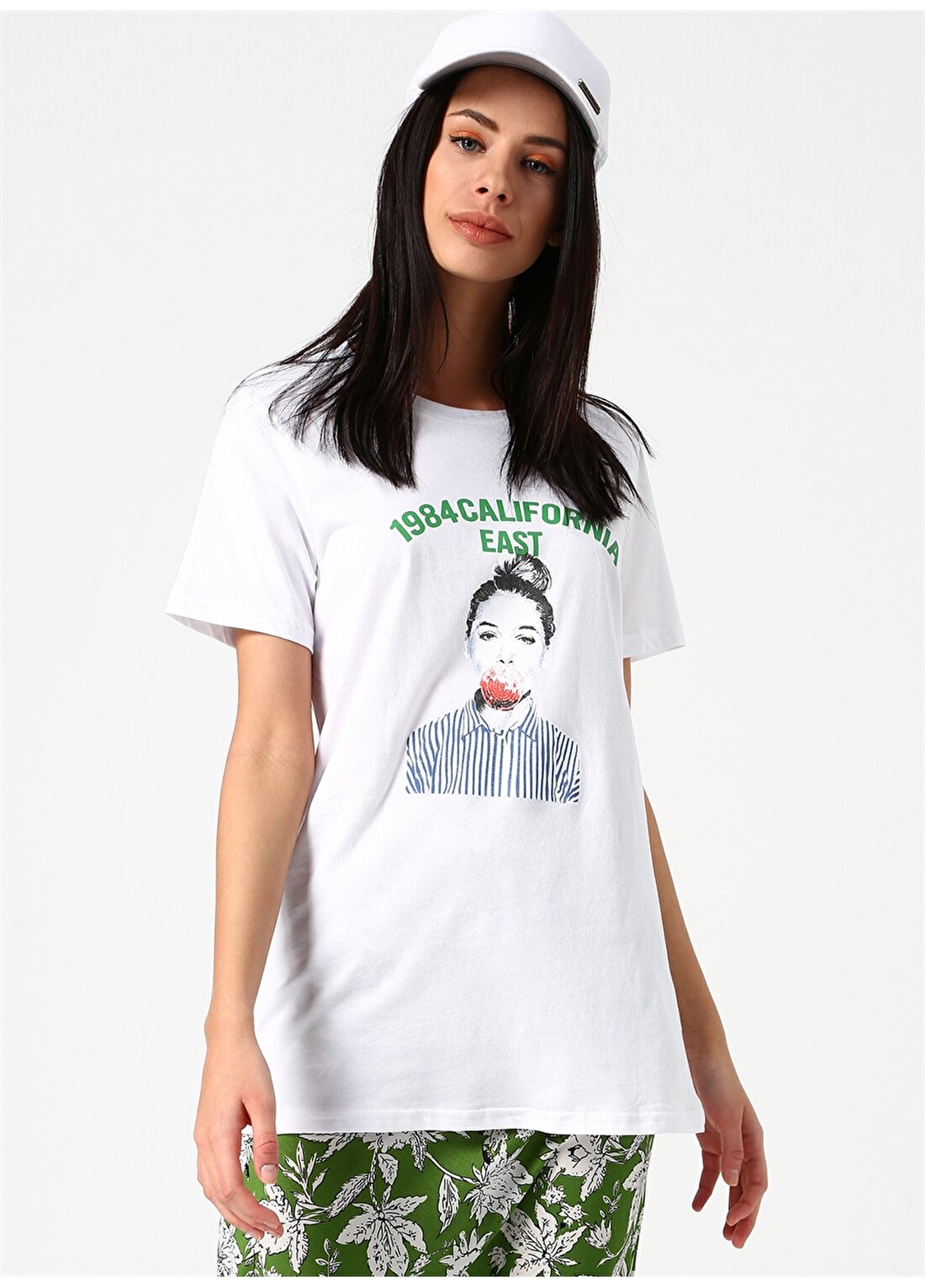 Quzu 19Y18477 Beyaz Dijital Baskılı Kadın T-Shirt