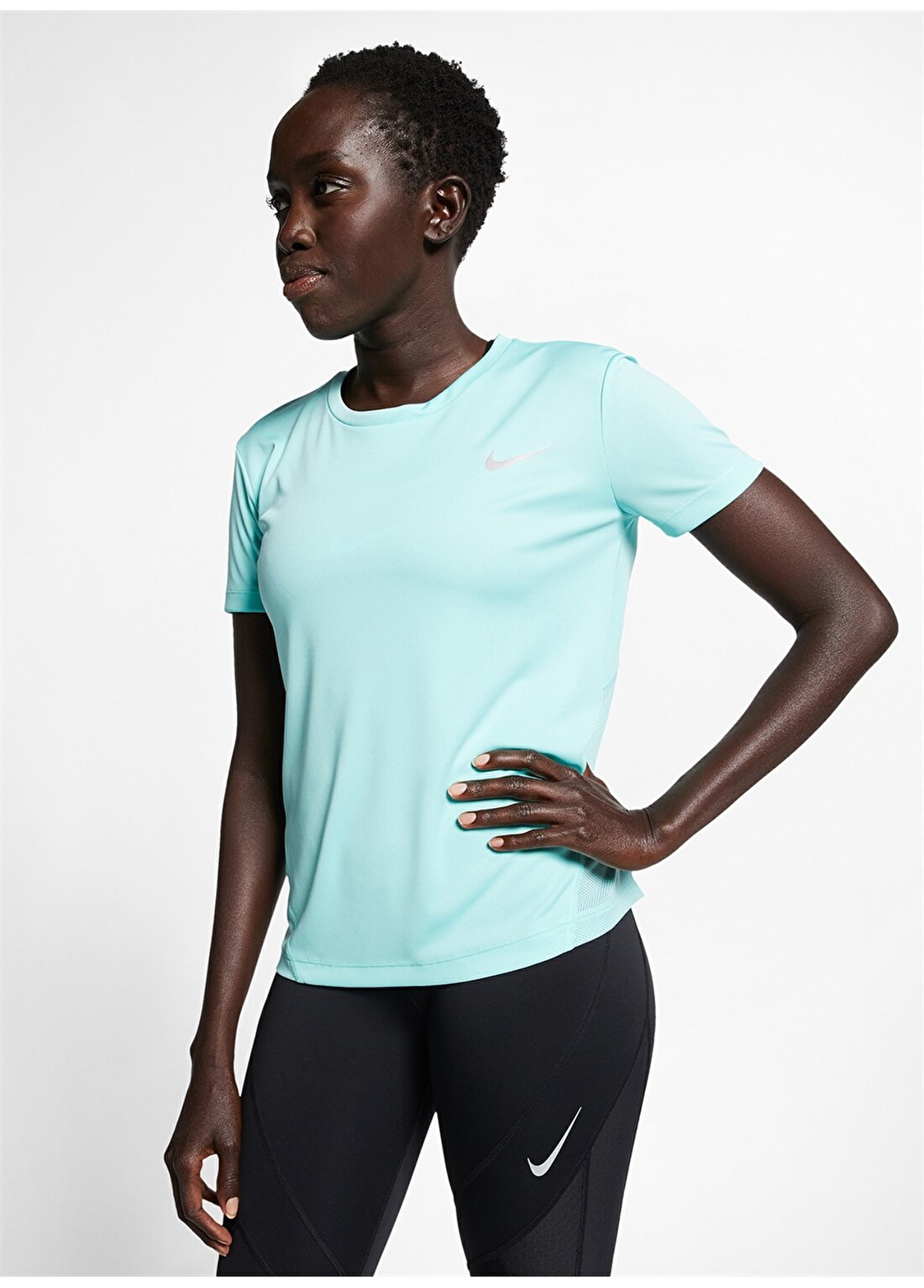 Nike Yeşil Kadın T-Shirt AJ8121-307 W NK MILER TOP SS