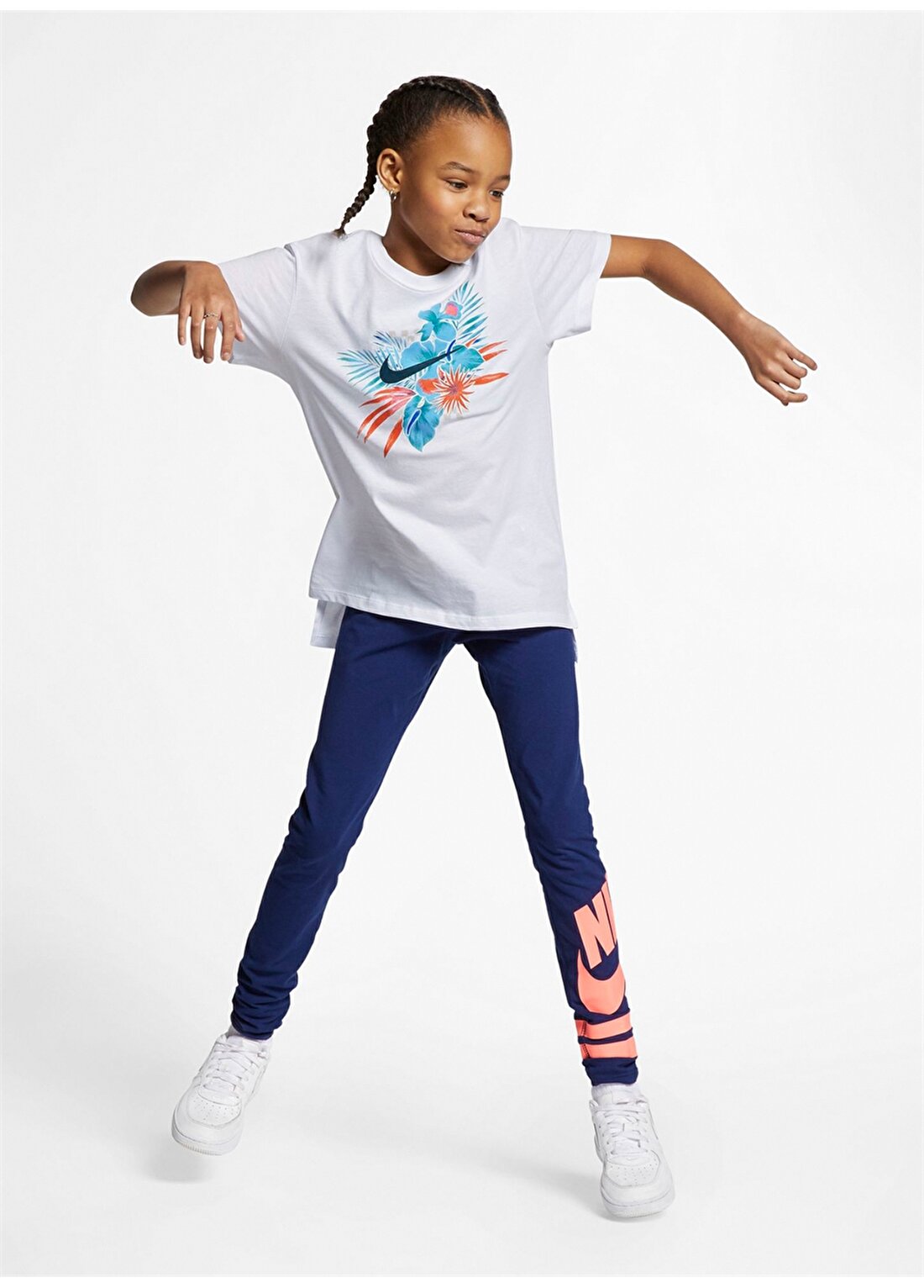 Nike Beyaz Kız Çocuk T-Shirt