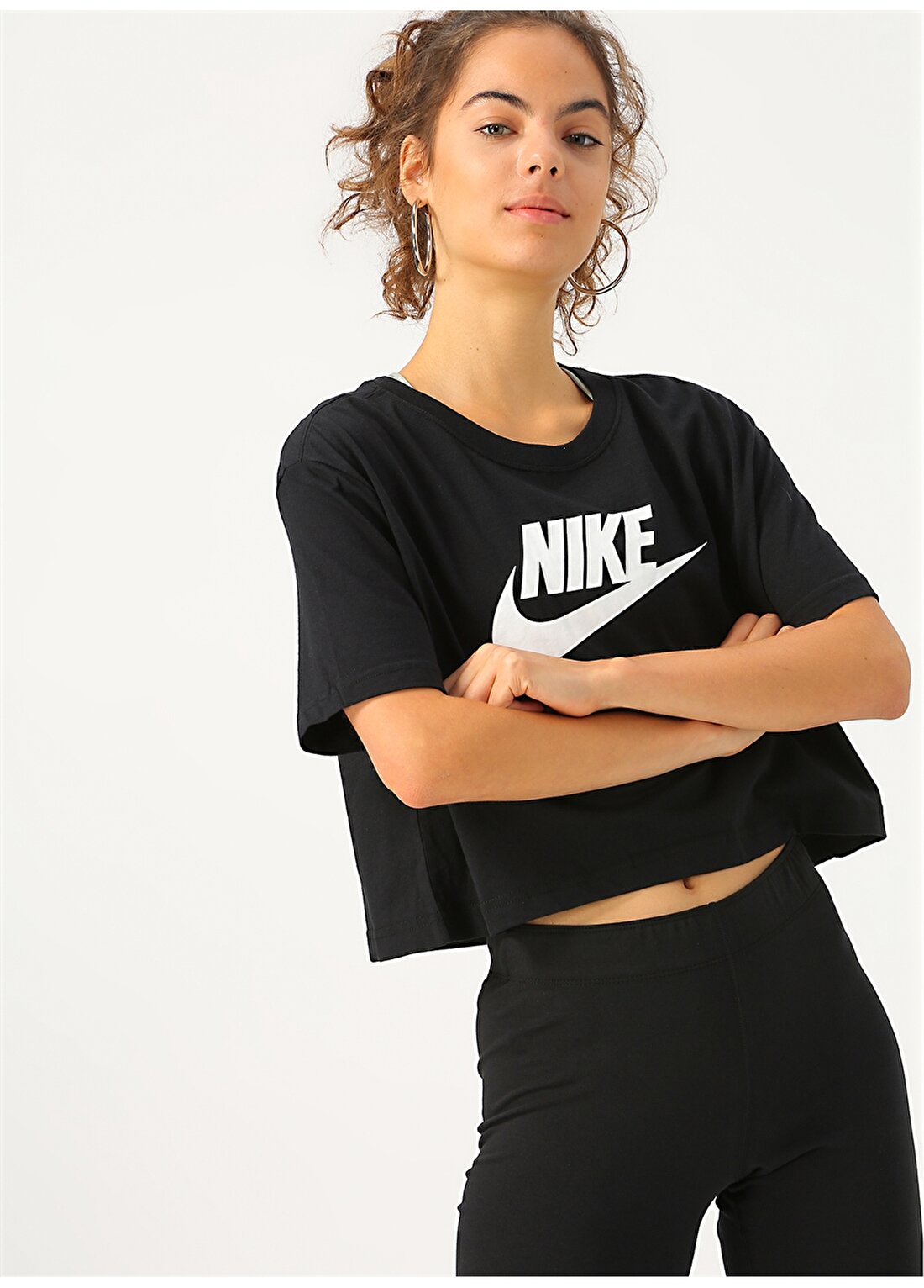 Nike Sportswear Essential Kısa Kadın T-Shirt