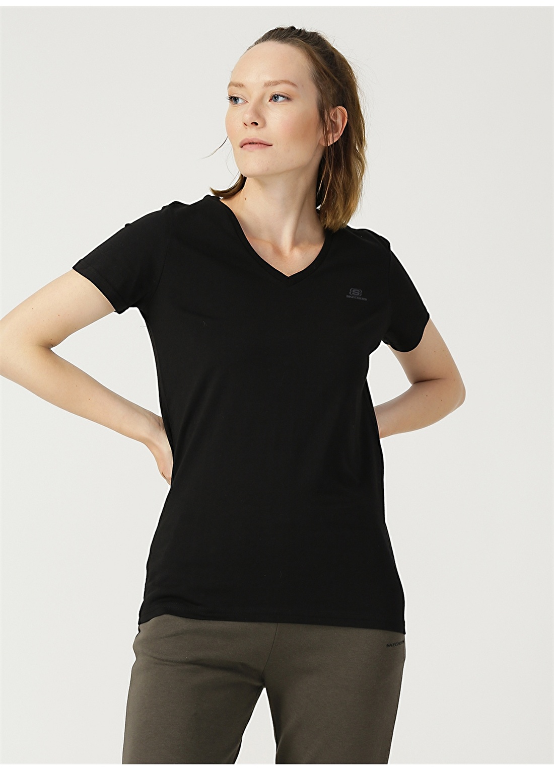 Skechers Siyah Basic T-Shirt