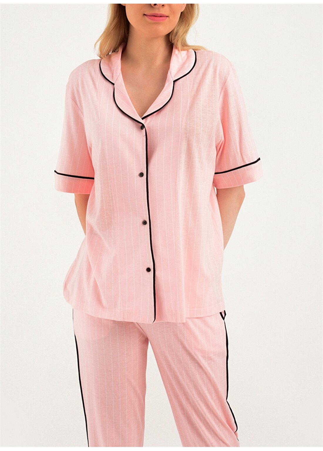 Magic Form 18280 V Yaka Normal Kalıp Desenli Somon Kadın Pijama Takımı
