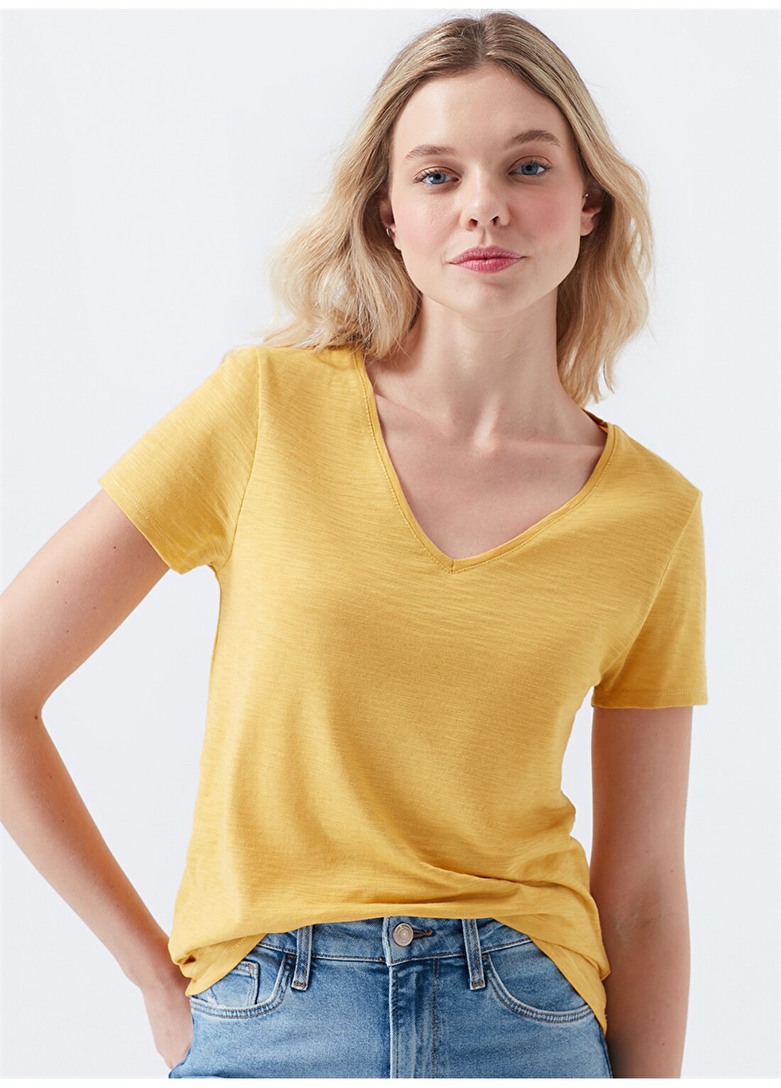 Mavi Kadın Kış Sarısı T-Shirt