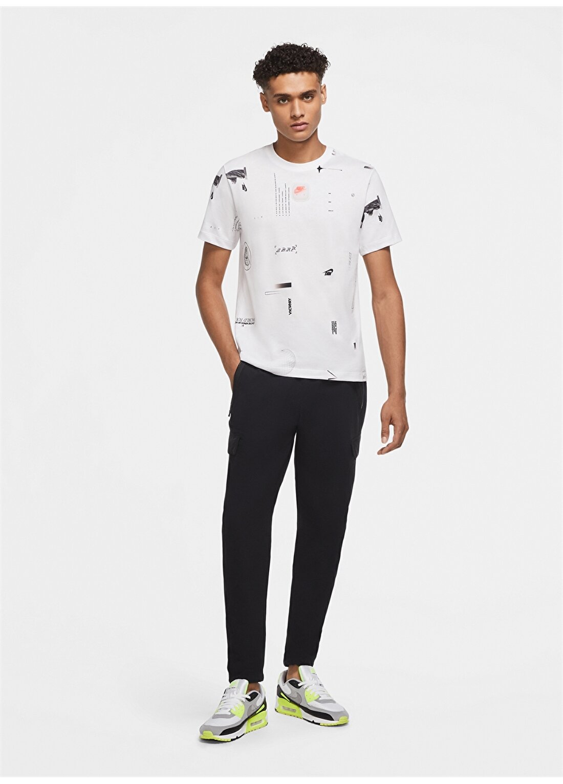 Nike CW0408-100 Beyaz Erkek T-Shirt