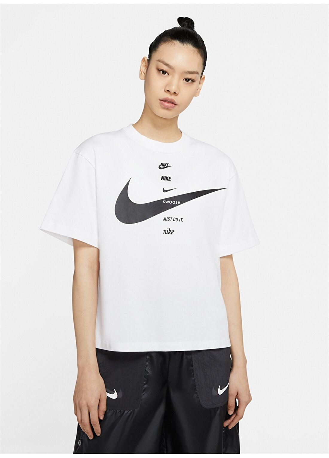 Nike CU5682-100 Beyaz Kadın T-Shirt