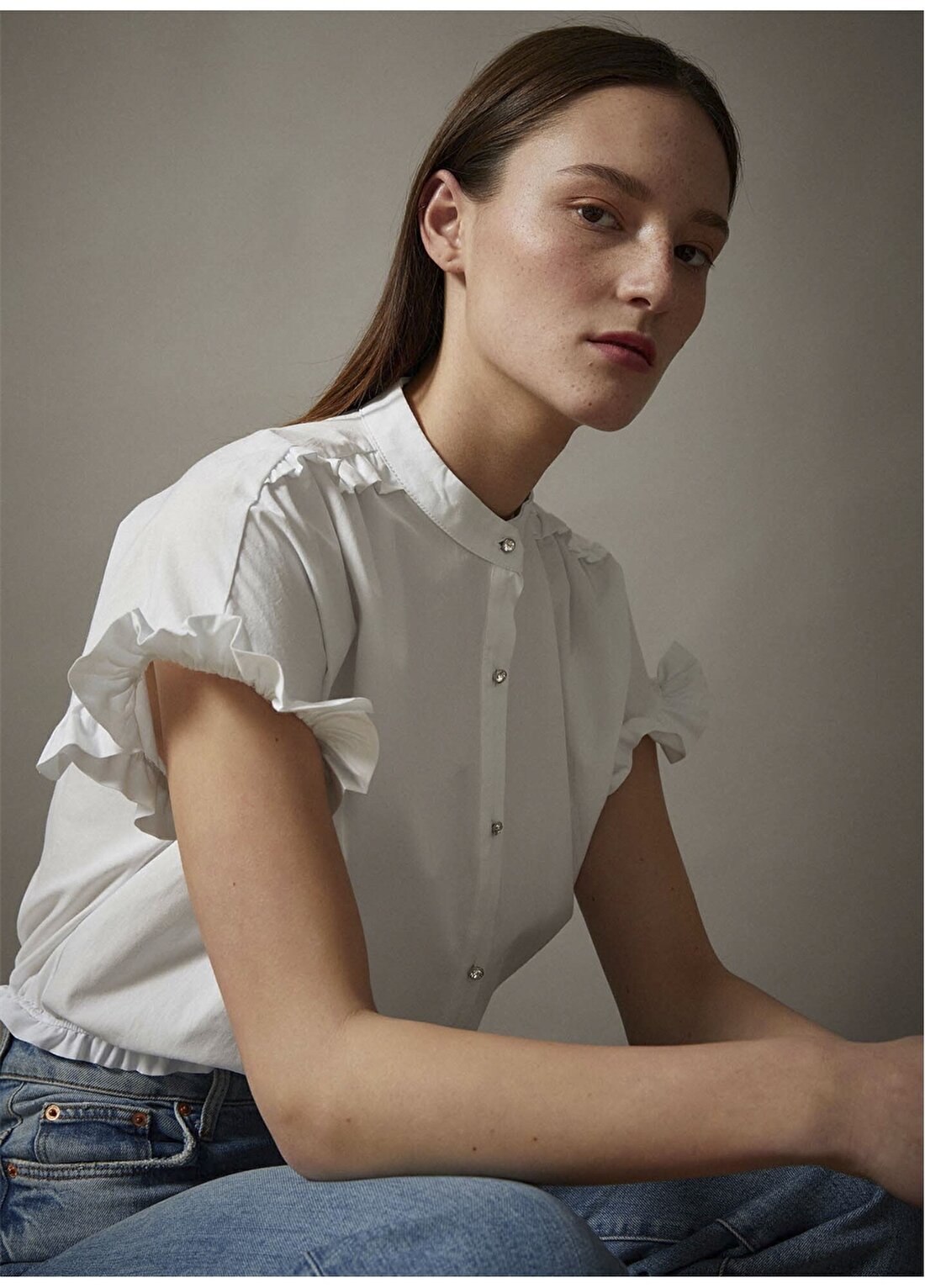 Koton Fırfırlı Yaka Düğmeli Beyaz Kadın Gömlek