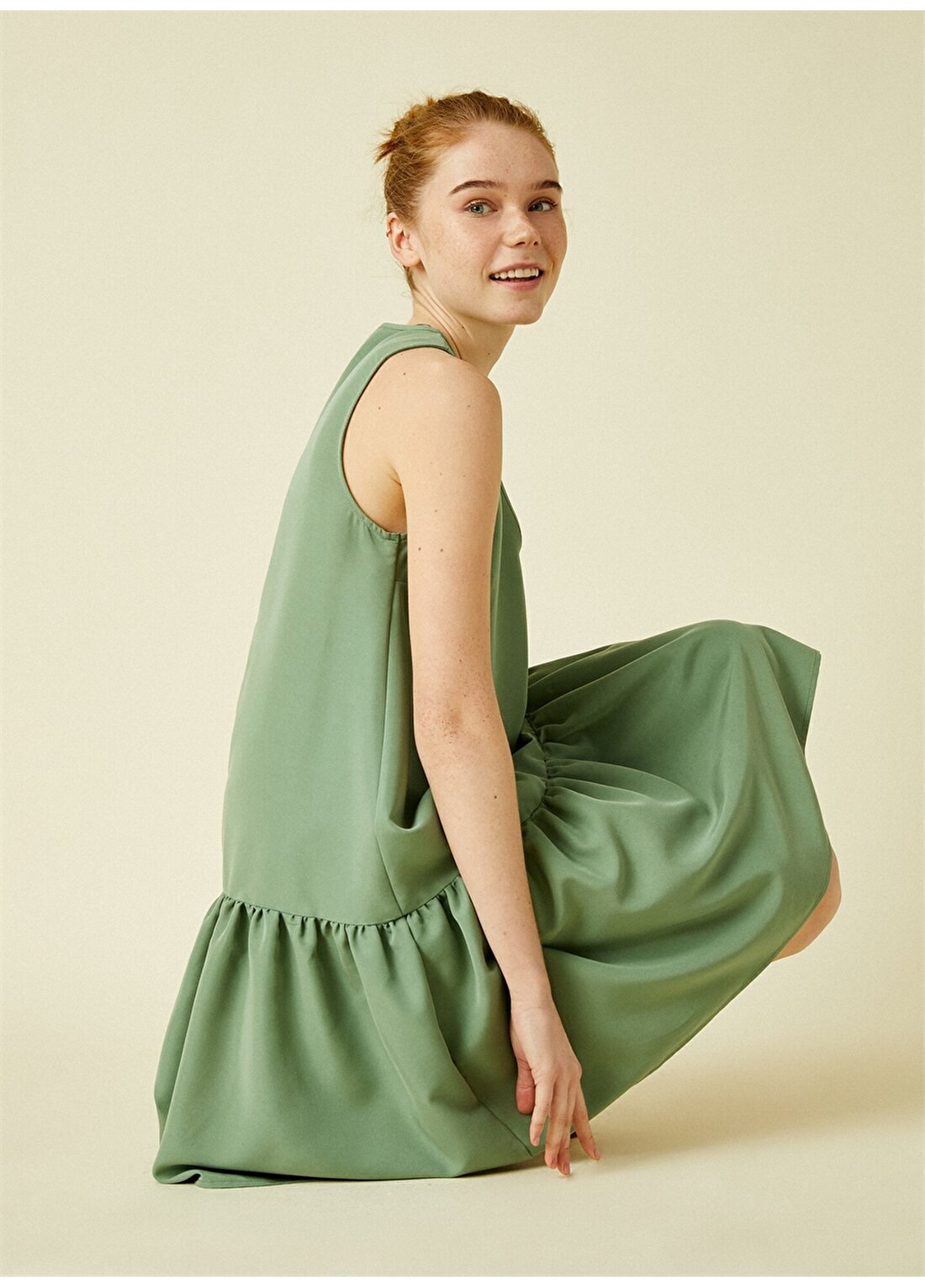 Koton V Yaka Pileli Kolsuz Diz Üstü Yeşil Kadın Elbise