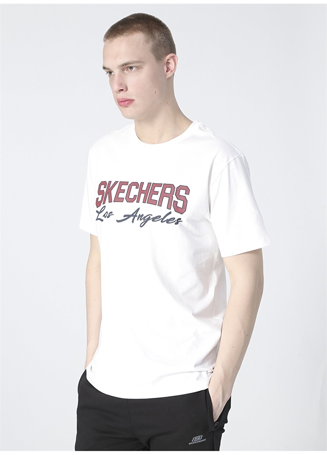 Skechers S202240-102 Graphic Tee M Crew Neck O Yaka Regular Fit Baskılı Beyaz Erkek T-Shirt