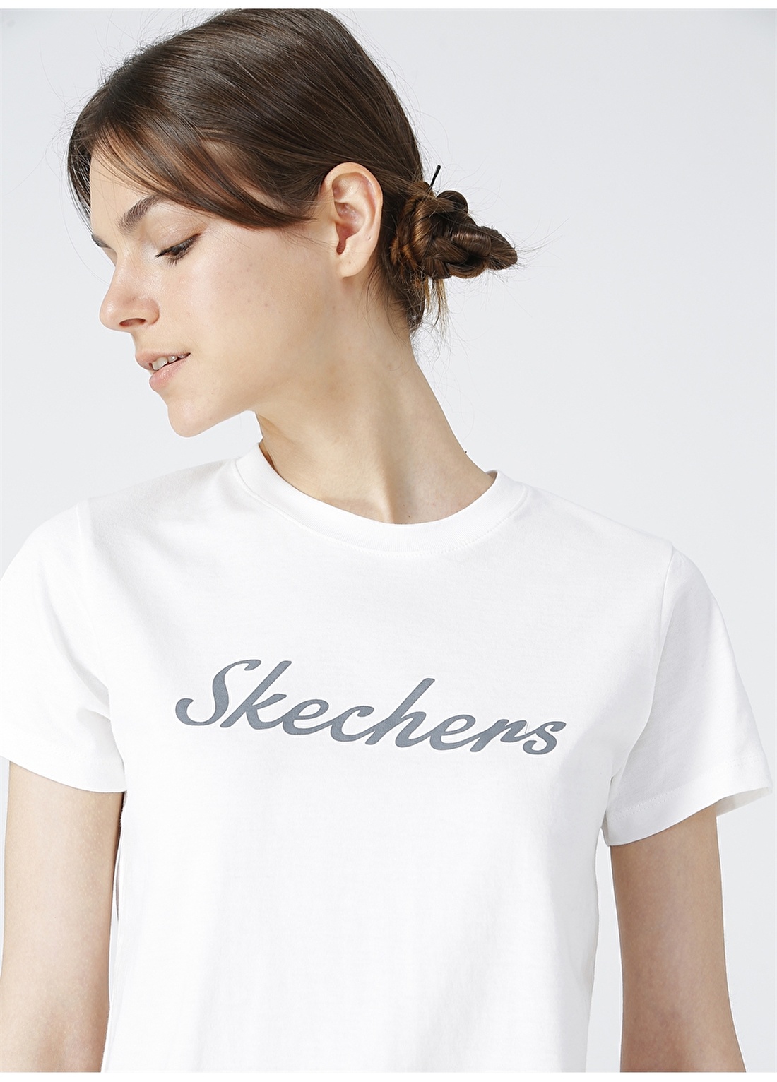 Skechers S211909-102 Graphic Tee W Crew Neck O Yaka Regular Fit Baskılı Beyaz Kadın T-Shirt