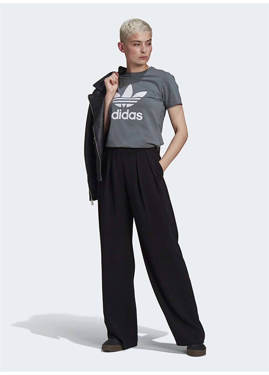 Adidas GN2903 Trefoil Tee Kadın T-Shirt