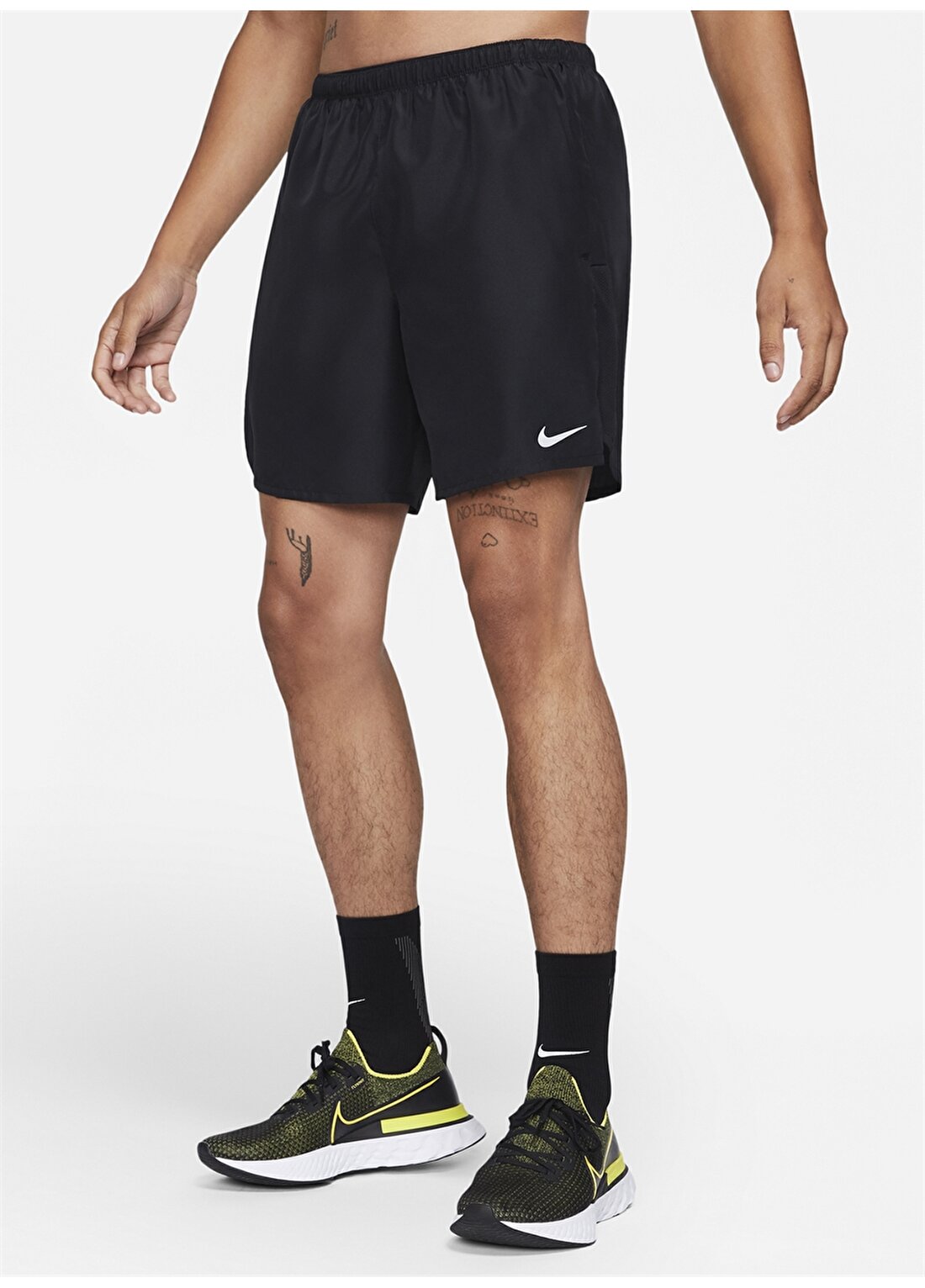 Nike CZ9066-010 DF Challenger Short 7BF Lastikli Standart Kalıp Düz Siyah Erkek Şort