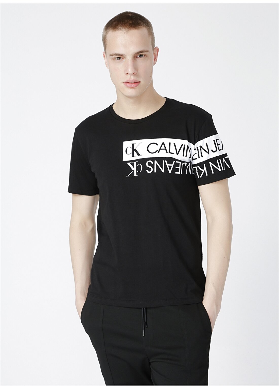 Calvin Klein Jeans Bisiklet Regular Fit Baskılı Erkek Siyah T-Shirt J30J317086 BEH MIRROR LOGO TEE