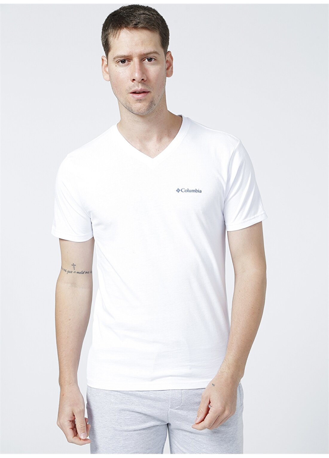 Columbia O Yaka Baskılı Beyaz Erkek T-Shirt CS0207 V-YAKA BASIC TEE