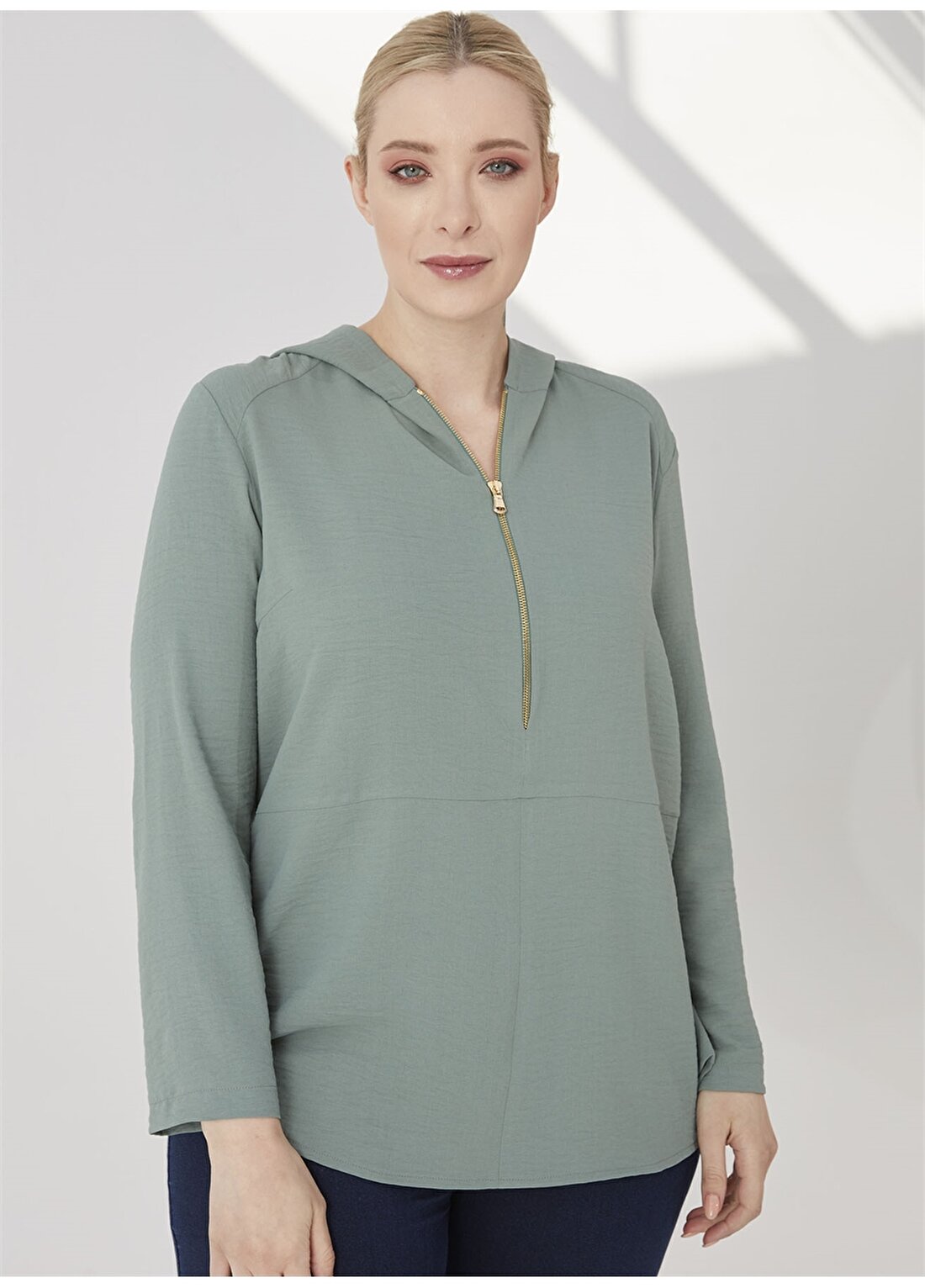 Selen Yeşil Kapüşonlu Fermuarlı Kadın Bluz
