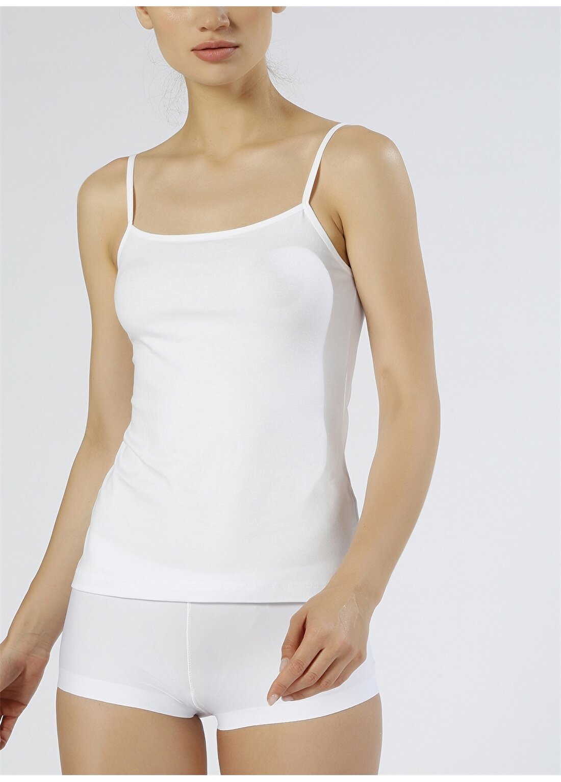 Magic Form Yuvarlak Yaka Normal Düz Beyaz Kadın İç Giyim Atlet 4021