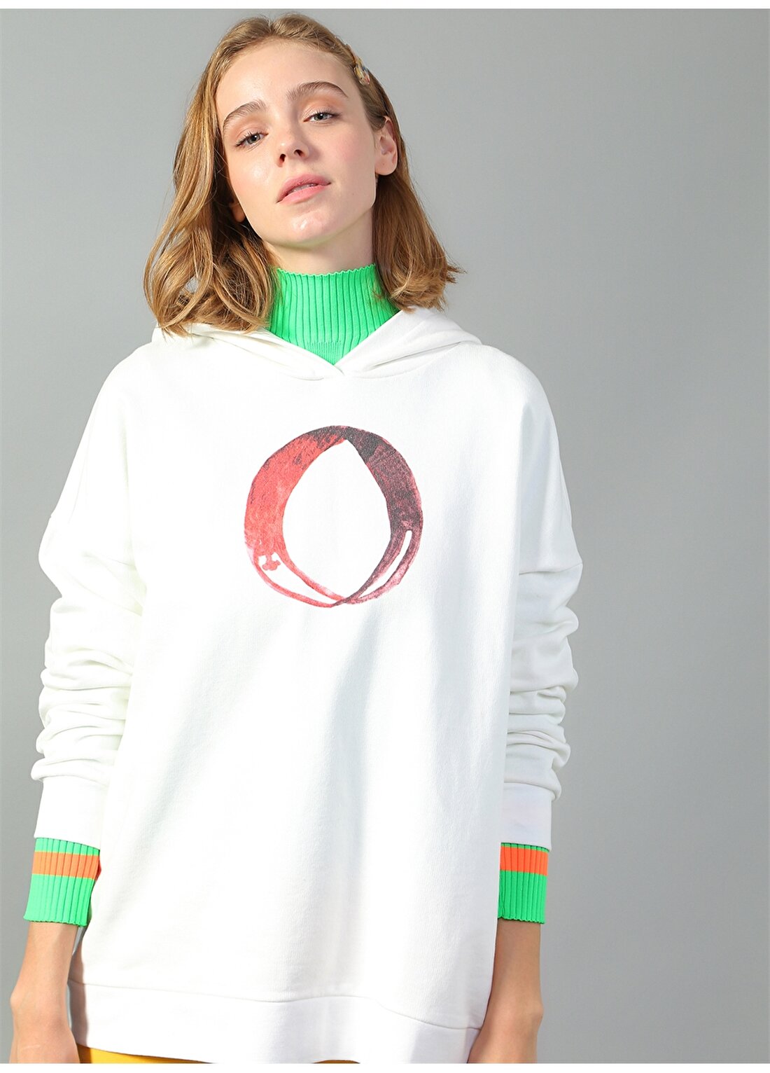 Cem Güventürk X Boyner Kapüşonlu Geniş Fit Baskılı Beyaz Kadın Sweatshirt
