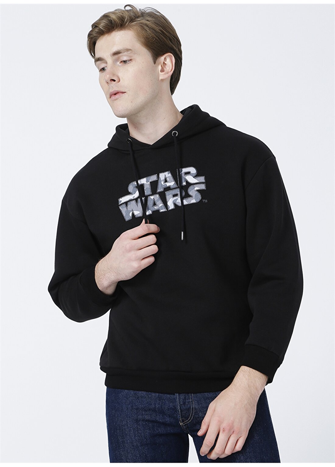 Mavi 0610037-900 Star Wars Düz Yaka Regular Fit Baskılı Siyah Erkek Sweatshirt