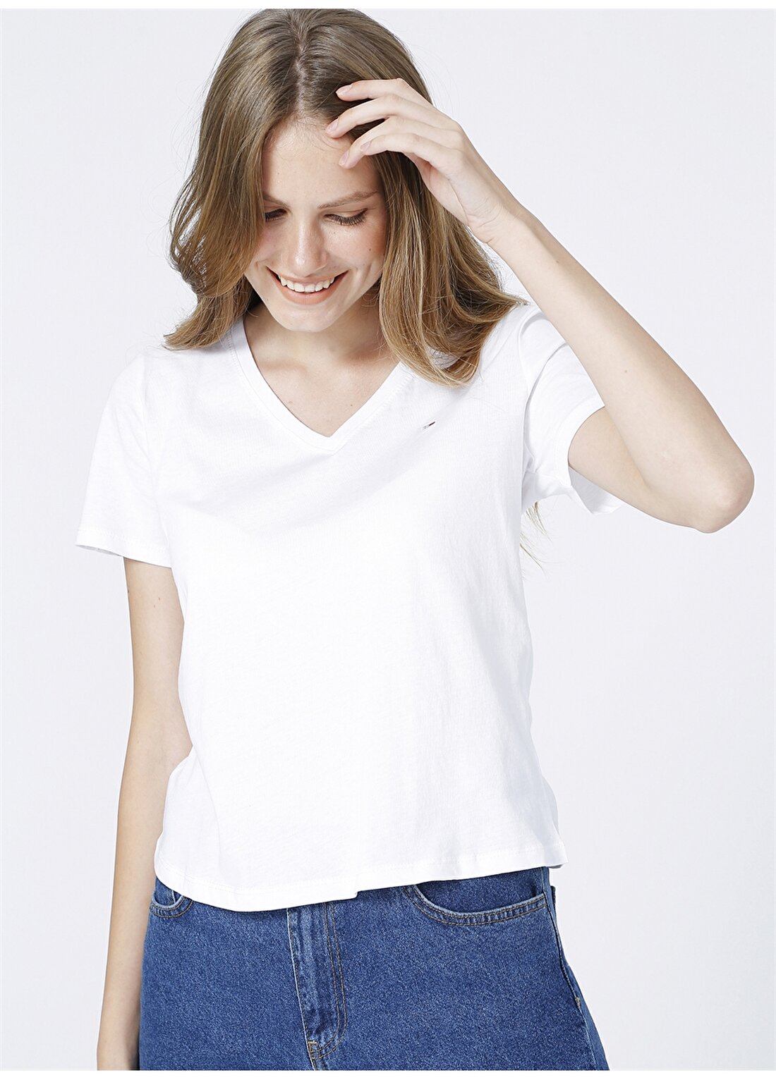 Tommy Jeans V Yaka Beyaz Kadın T-Shirt