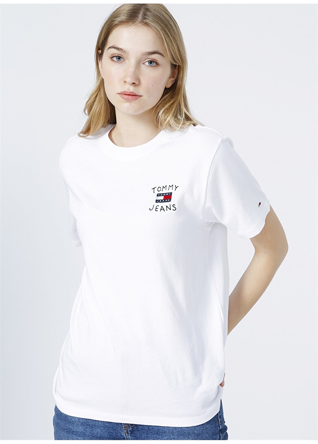 Tommy Jeans Yuvarlak Yaka Beyaz Kadın T-Shirt