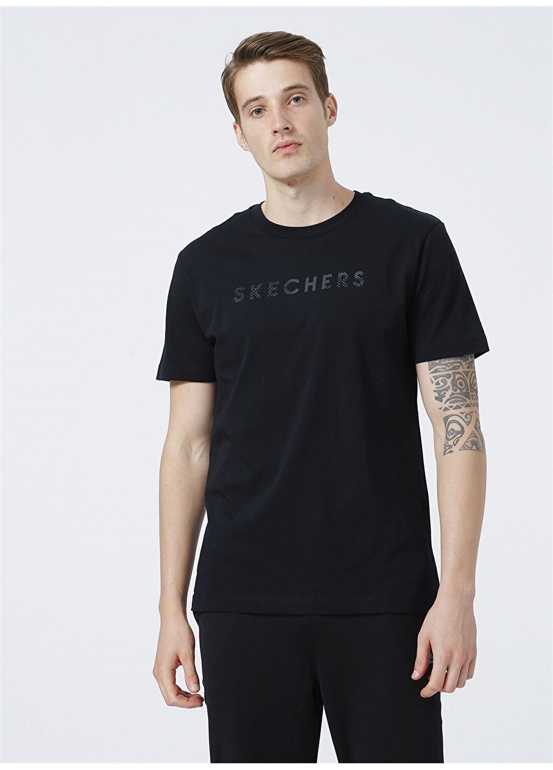 Skechers S212191-001 M Camo Logo T-Shirt O Yaka Normal Kalıp Düz Siyah Erkek T-Shirt