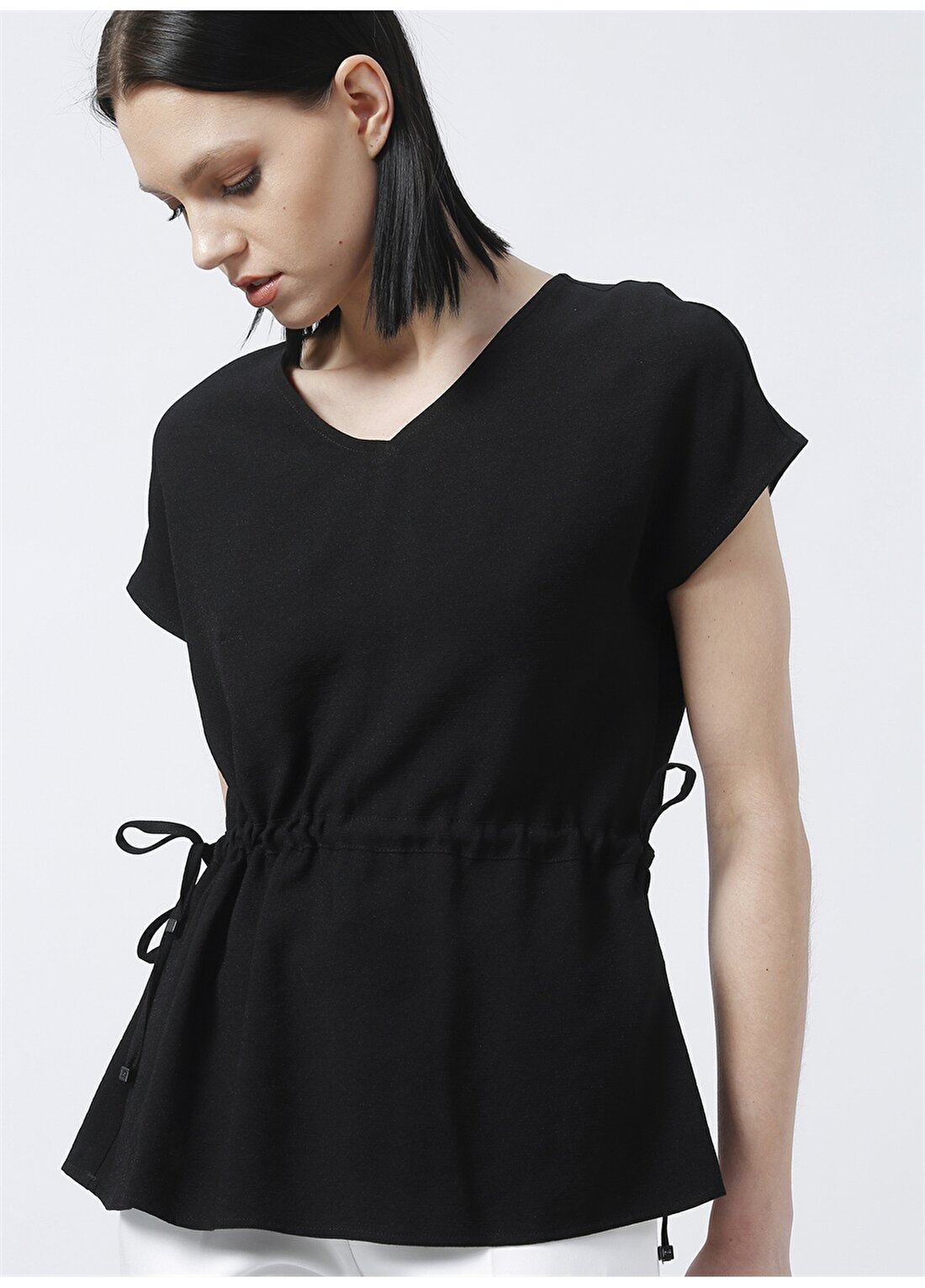 Pierre Cardin Isana V Yaka Comfort Fit Düz Siyah Kadın Bluz