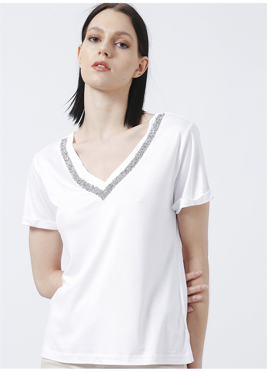Network 1083018 V Yaka Basic Taşlı Beyaz Kadın T-Shirt