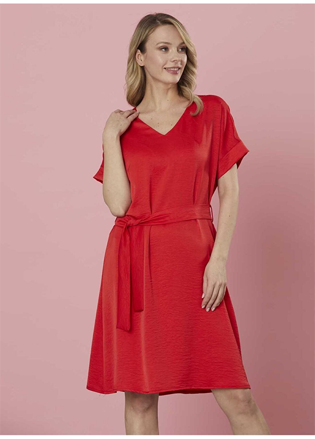 Selen V Yaka Düz Kırmızı Standart Kadın Elbise 22YSL7054