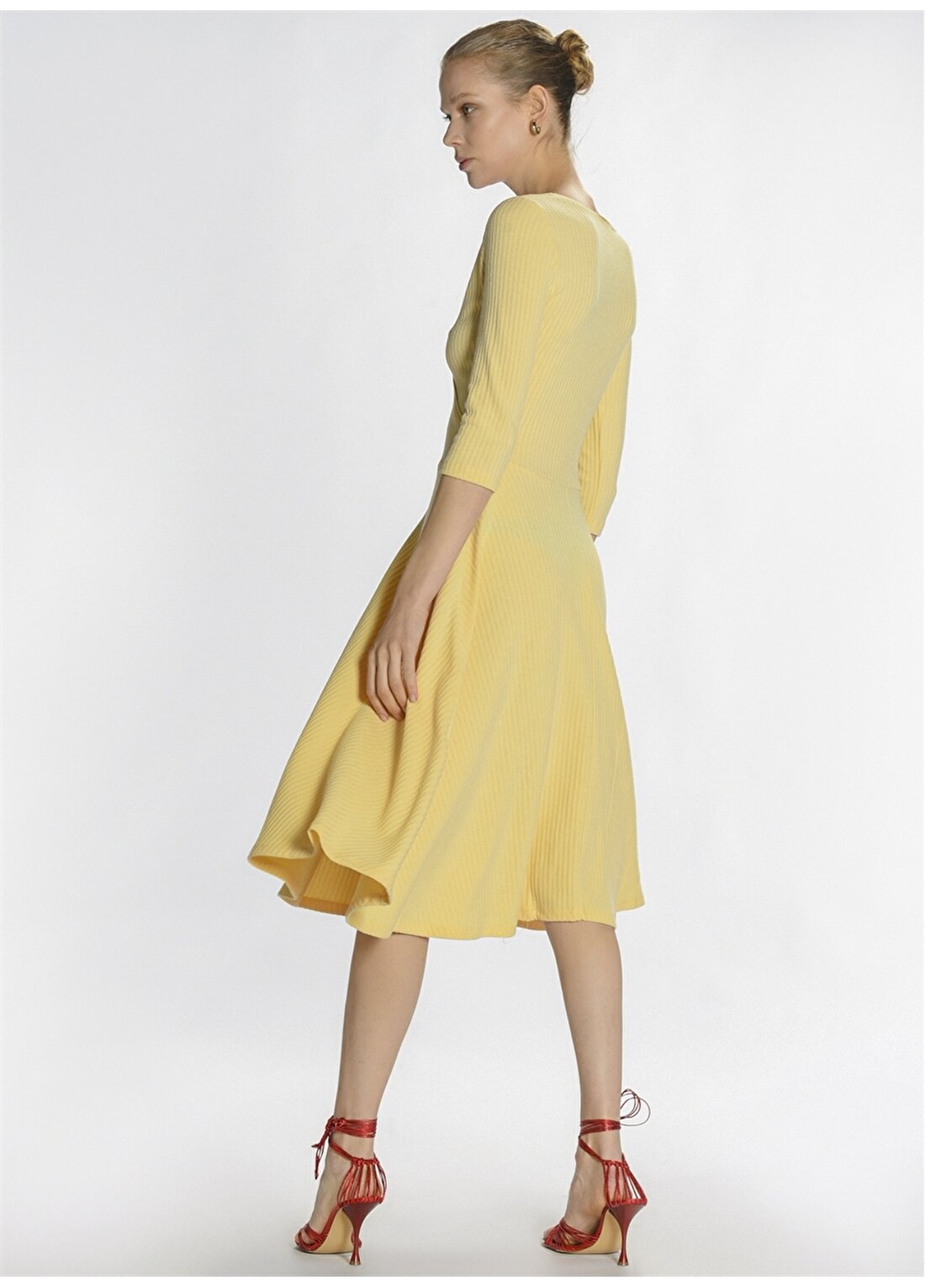 People By Fabrika PFKSS22EL0009 Regular Fit Düz Sarı Kadın Elbise