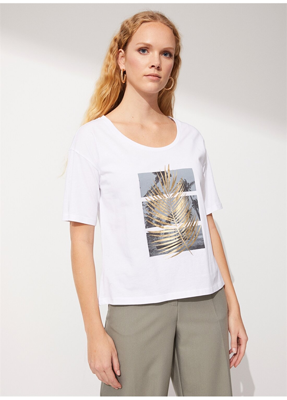 People By Fabrika Beyaz Kadın T-Shirt PFKSS22TS0039
