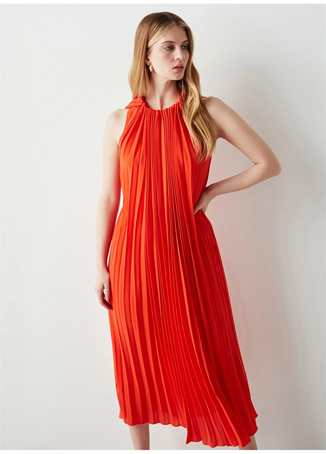 İpekyol Yuvarlak Yaka Uzun Kırmızı Kadın Pileli Elbise IS1220002457034
