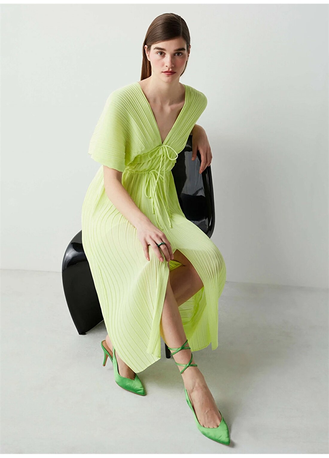 İpekyol V Yaka Uzun Yeşil Kadın Elbise IS1220002477CB6