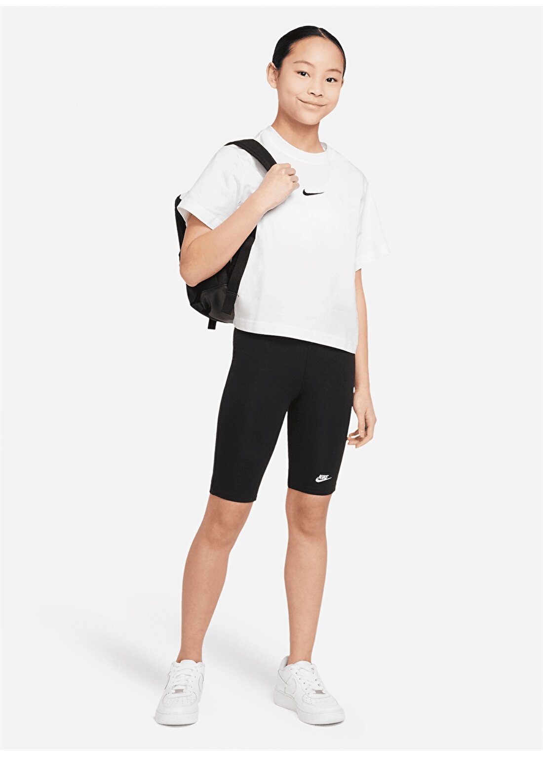 Nike Çocuk Beyaz Bisiklet Yaka T-Shirt DH5750-100 G NSW TEE ESSNTL SS BOXY