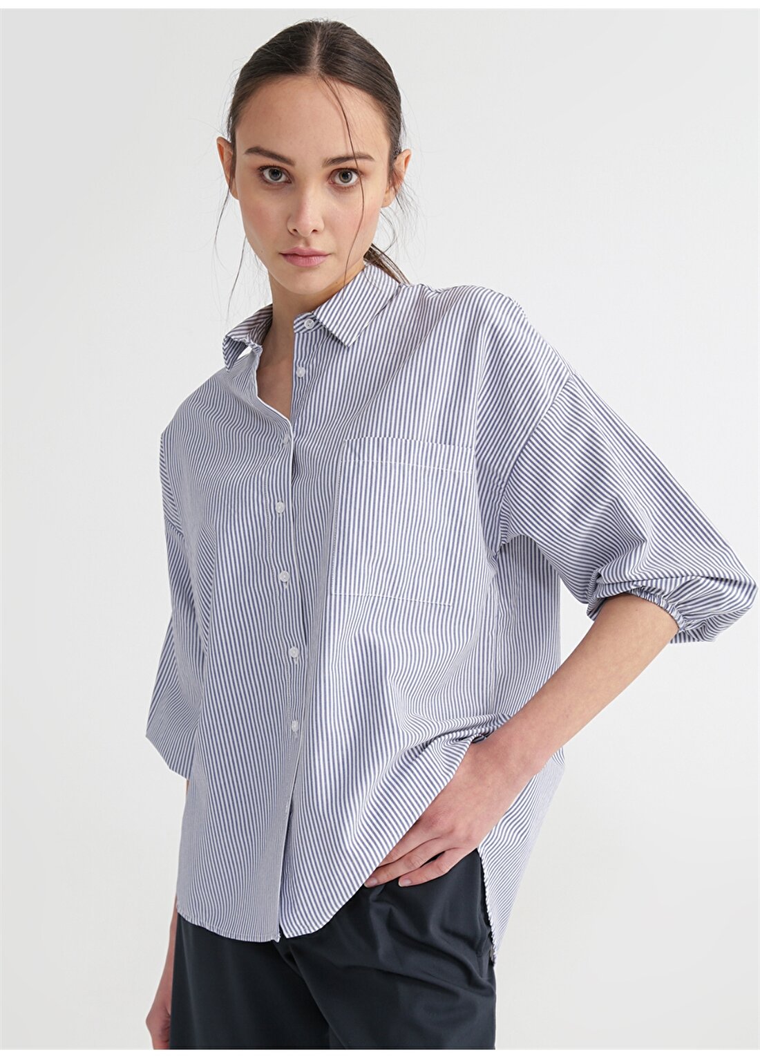 Fabrika Comfort Gömlek Yaka Çizgili Mavi - Beyaz Kadın Gömlek CM-LUNA