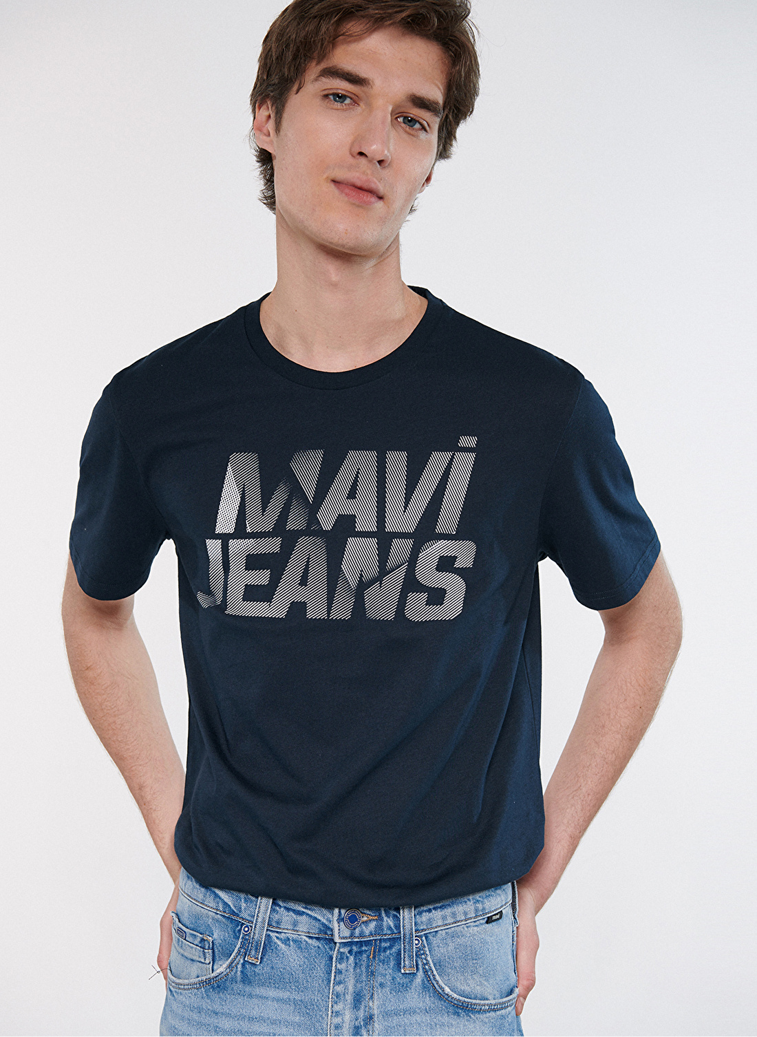 Mavi Bisiklet Yaka Düz Lacivert Erkek T-Shirt M0610260-70490_MAVI LOGO TİŞÖRT