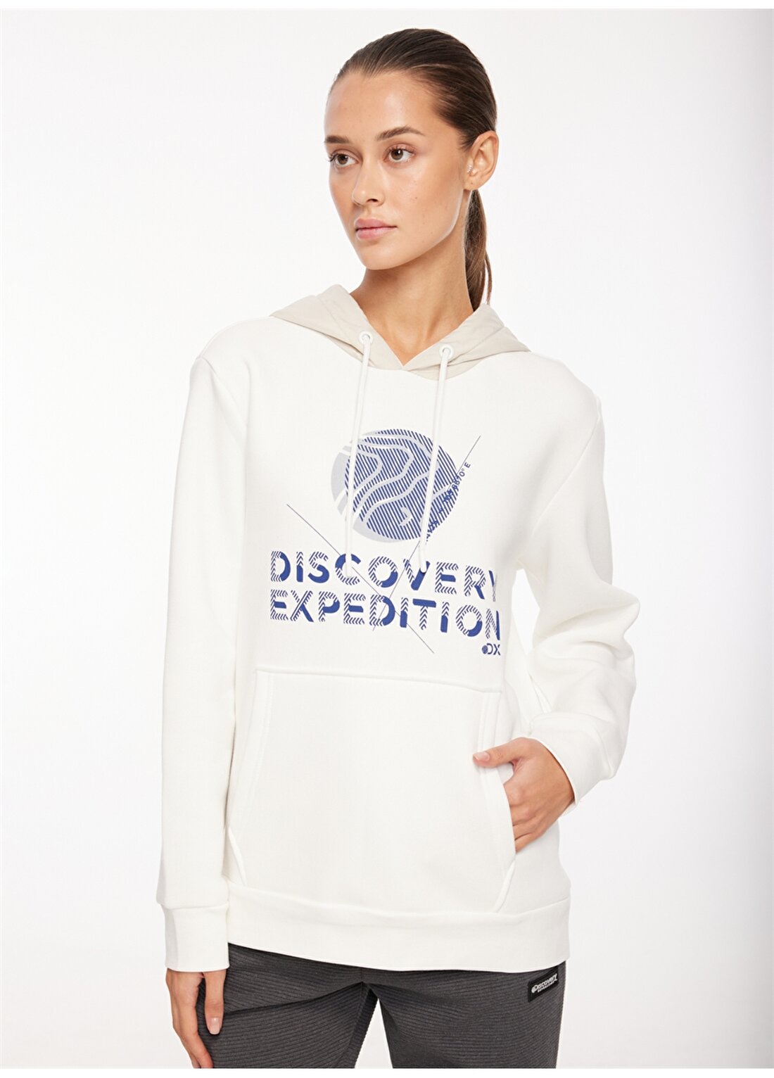 Discovery Expedition Kırık Beyaz Kadın Kapüşonlu Baskılı Sweatshirt D3WL-SWT21