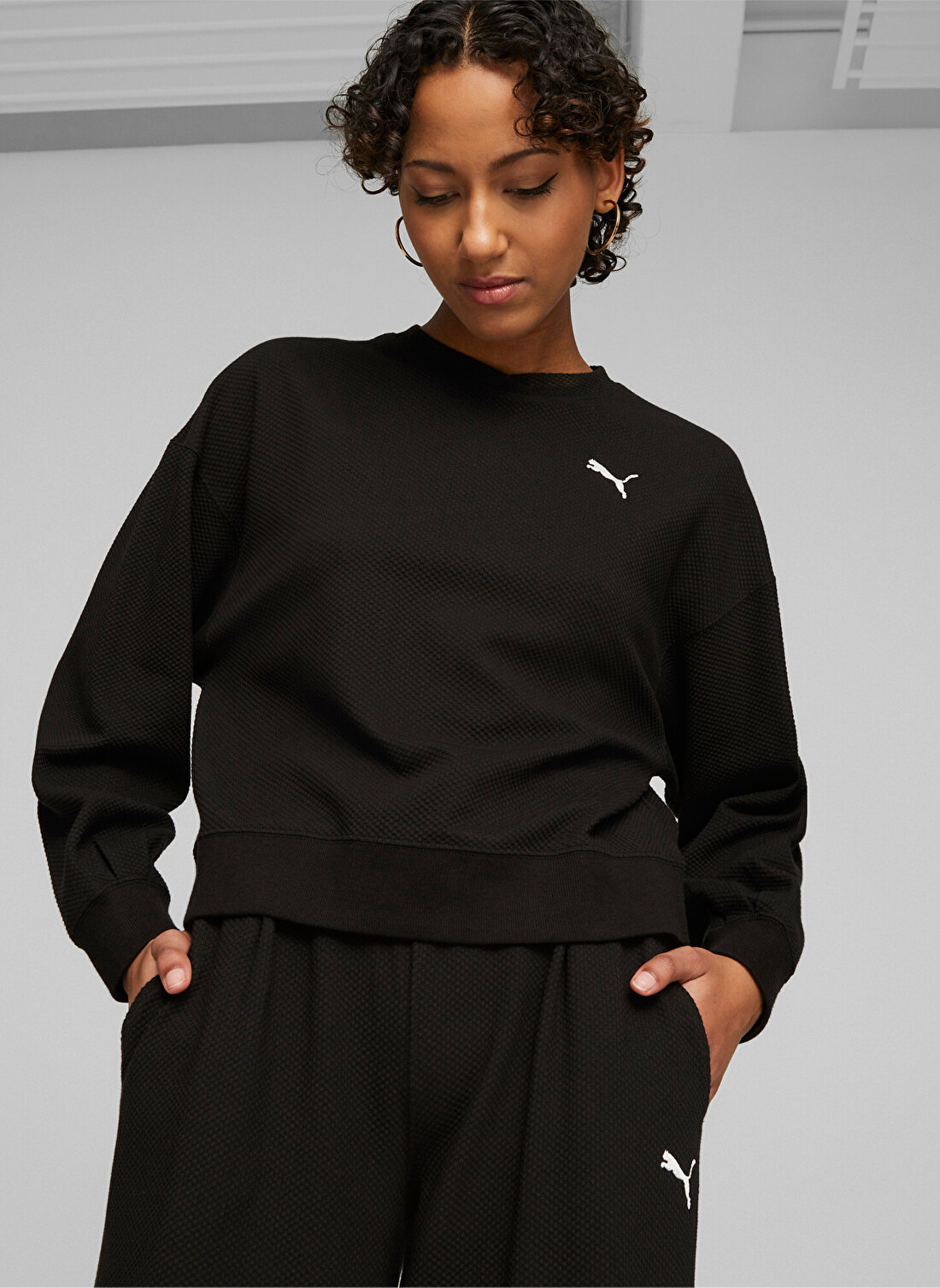 Puma Siyah Kadın Bisiklet Yaka Sweatshirt 67600401-HER Crew   