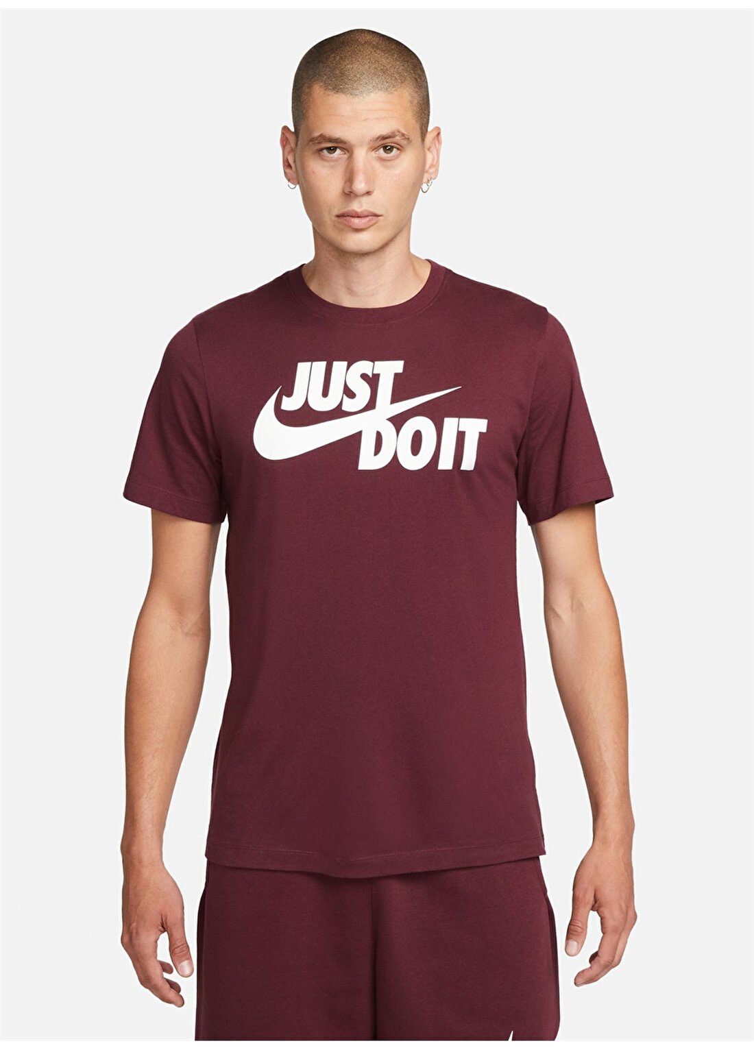 Nike Bordo Erkek Yuvarlak Yaka Regular Fit T-Shirt AR5006-682 M NSW TEE JUST DO IT SWO