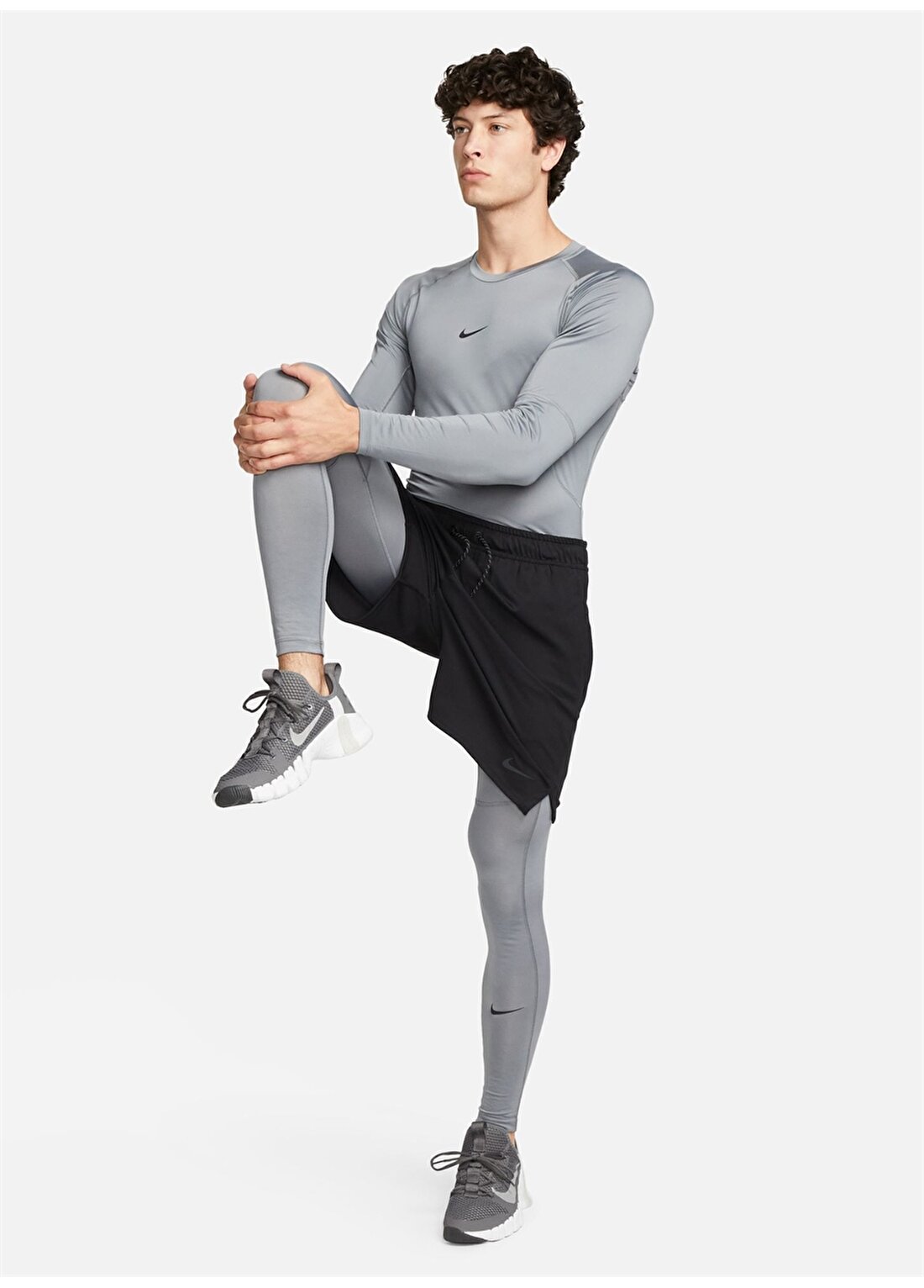 Nike Siyah - Gri - Gümüş Erkek Yuvarlak Yaka Regular Fit Uzun Kollu T-Shirt FB7919-084 M NP DF TIGHT TOP LS