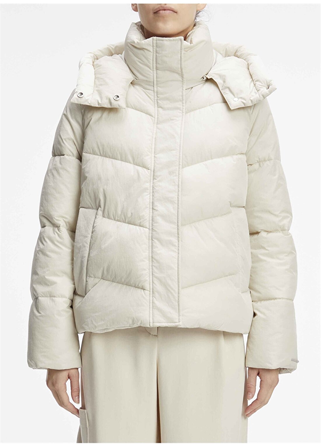 Calvin Klein Beyaz Kadın Mont K20K205947CI2