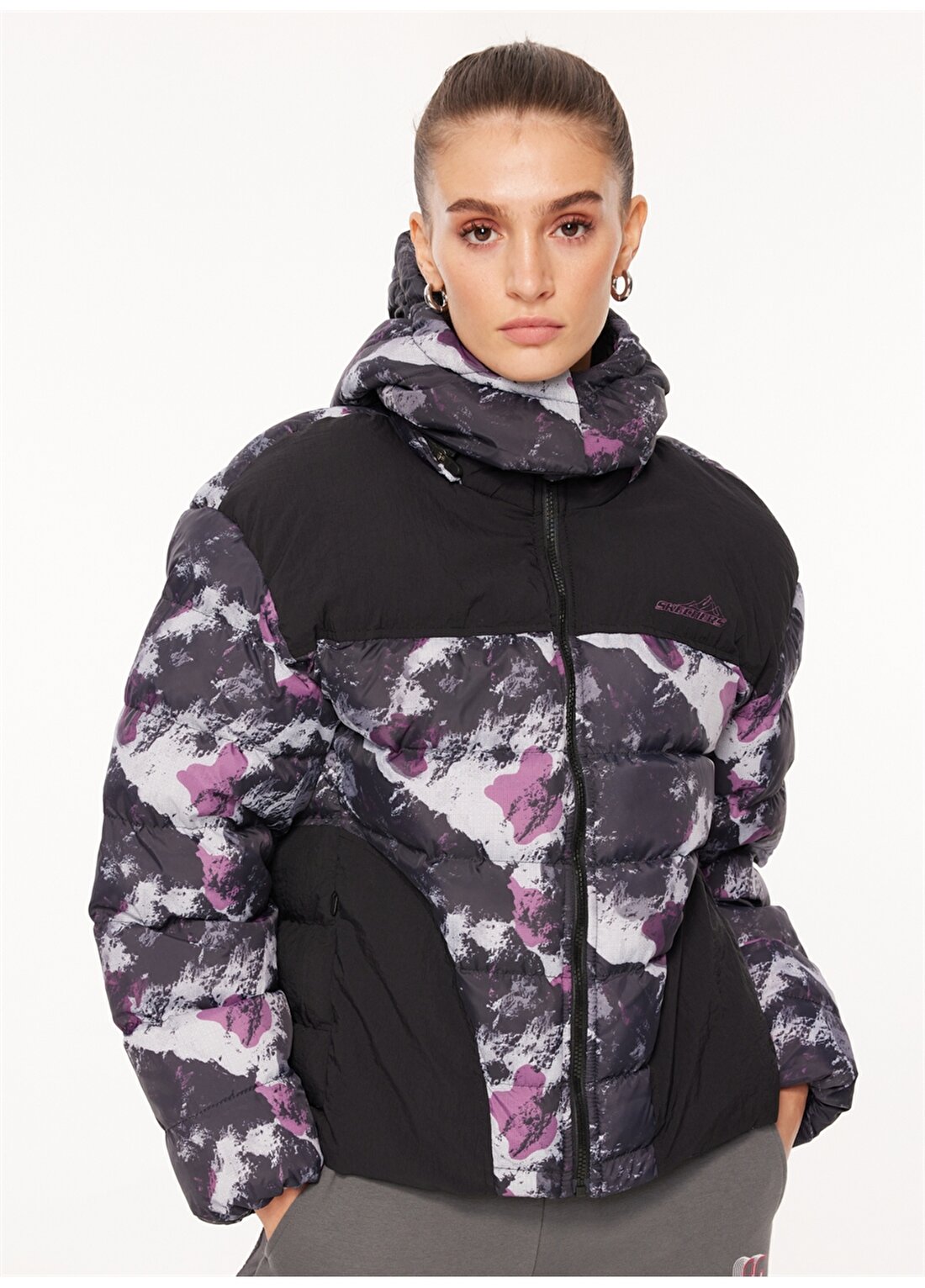 Skechers Siyah Kadın Regular Fit Ceket 232062-001W Outerwear Padded Jacket