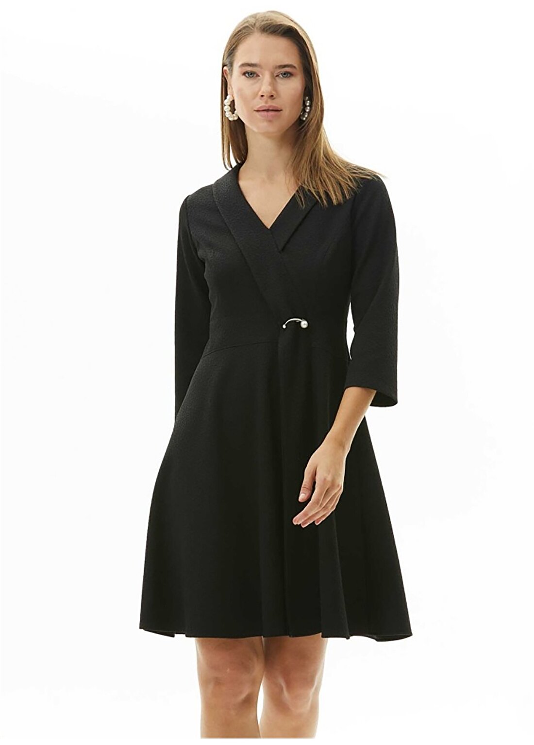 Selen Şal Yaka Düz Siyah Standart Kadın Elbise 23KSL7351