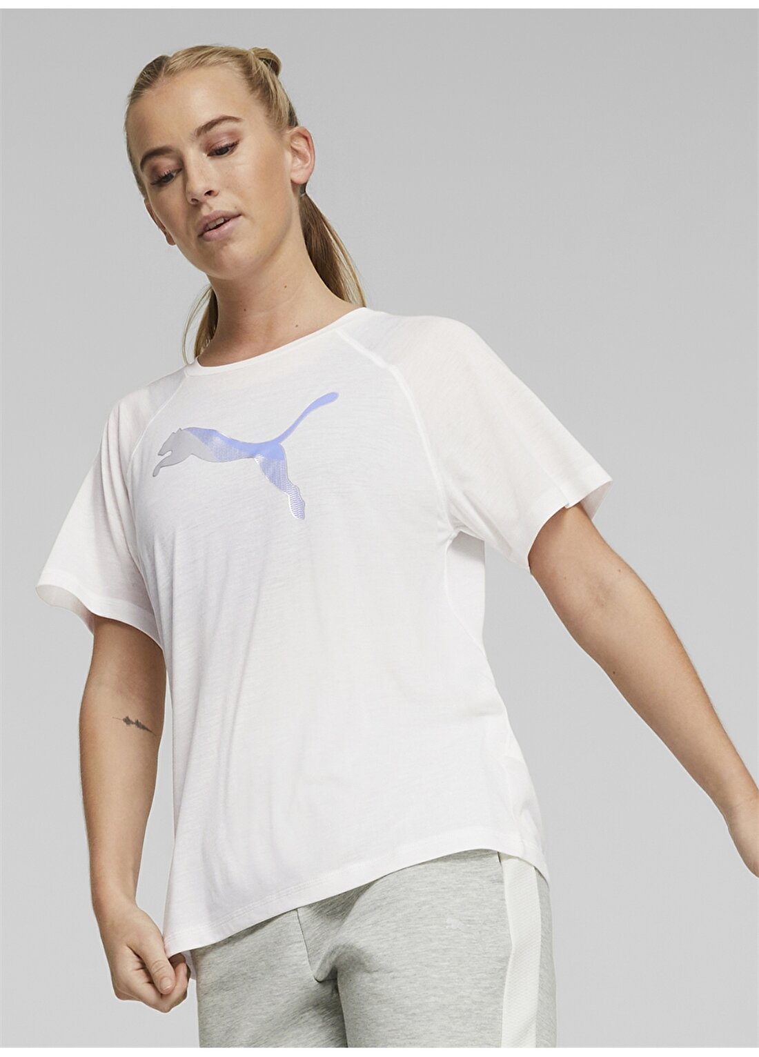Puma 67306602 EVOSTRIPE Tee Beyaz Kadın Yuvarlak Yaka Regular Fit T-Shirt