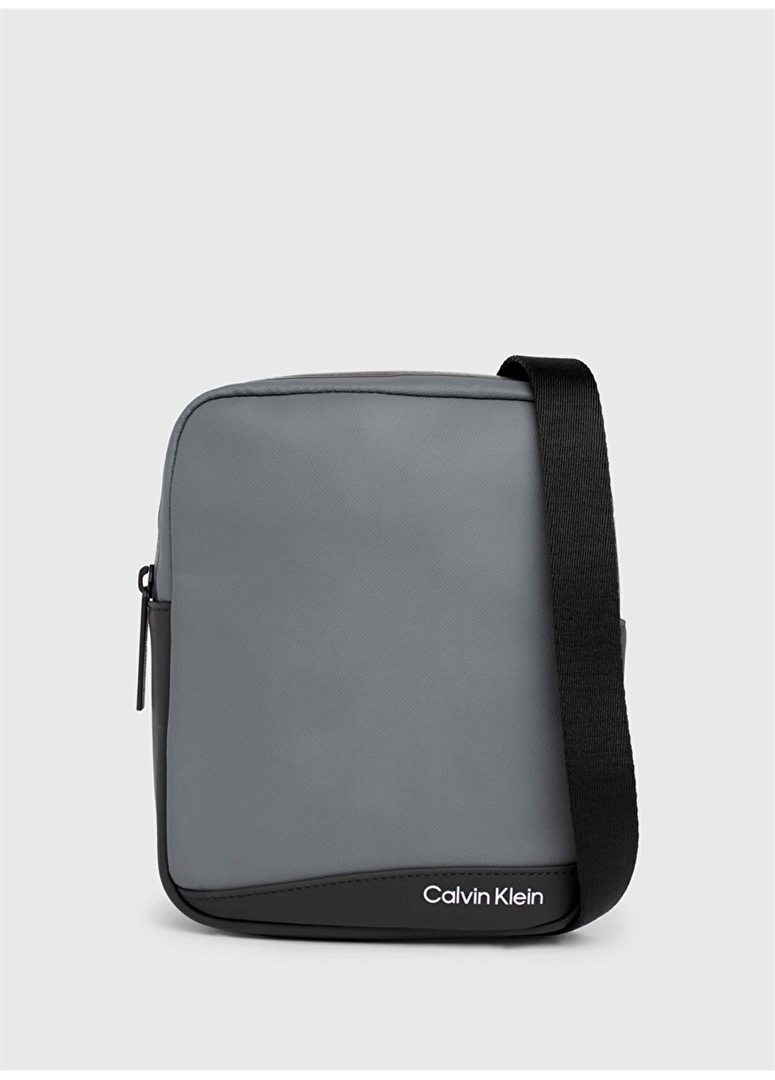 Calvin Klein Antrasit Erkek 21X17x6 Cm Postacı Çantası RUBBERIZED CONV REPORTER S